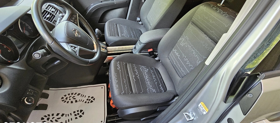 Opel Meriva cena 35500 przebieg: 96700, rok produkcji 2016 z Łódź małe 466